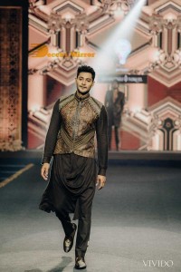 Movie Stars such as Aditi Rao Hydari, Lakshmi Manchu, and Vedika walked the ramp for the 'Teach for Change Annual Fundraiser'