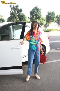 bigg boss winner and actress Tejasswi Prakash cute in a colorful attire