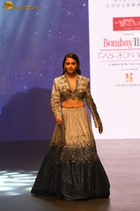 actress tejasswi prakash ramp walk at a fashion show