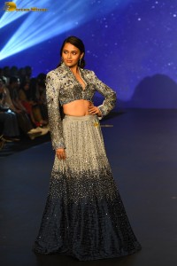 actress tejasswi prakash ramp walk at a fashion show