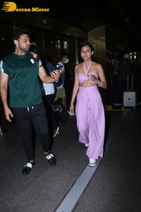 Karan Kundra and Tejasswi Prakash seen at the Mumbai Airport