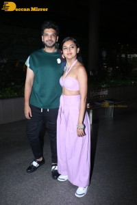 Karan Kundra and Tejasswi Prakash seen at the Mumbai Airport