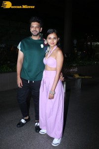 Karan Kundra and Tejasswi Prakash seen at the Mumbai Airport