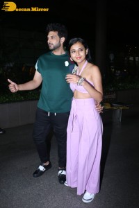 Karan Kundra and Tejasswi Prakash seen at the Mumbai Airport