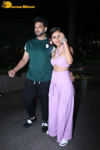 Karan Kundra and Tejasswi Prakash seen at the Mumbai Airport