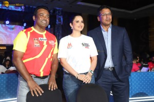 Tennis Premier League Season 6 Auction attended by Sania Mirza, Rakul Preet Singh, Sonali Bendre, and Leander Paes