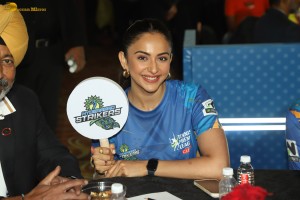 Tennis Premier League Season 6 Auction attended by Sania Mirza, Rakul Preet Singh, Sonali Bendre, and Leander Paes