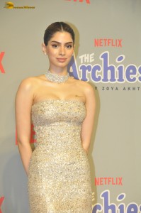 The Archies Premiere attended by Suhana Khan, Khushi Kapoor, Janhvi Kapoor, Amitabh Bachchan and Family, Shah Rukh Khan and Family, Shilpa Shetty, and others