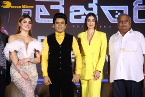 The Legend movie pre-release attended by Arul Saravanan, Laxmi Raai and Urvashi Rautela