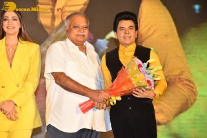 The Legend movie pre-release attended by Arul Saravanan, Laxmi Raai and Urvashi Rautela