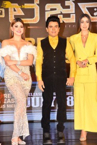 The Legend movie pre-release attended by Arul Saravanan, Laxmi Raai and Urvashi Rautela