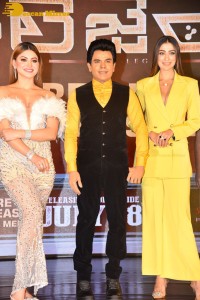 The Legend movie pre-release attended by Arul Saravanan, Laxmi Raai and Urvashi Rautela