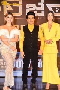 The Legend movie pre-release attended by Arul Saravanan, Laxmi Raai and Urvashi Rautela