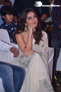 Payal Rajput, Raashi Khanna and Poorna at OTT show Three Roses Press meet