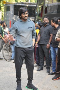 Tiger Nageswara Rao team Ravi Teja, Nupur Sanon, and Gayatri Bhardwaj on the sets of India’s Got Talent