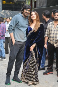 Tiger Nageswara Rao team Ravi Teja, Nupur Sanon, and Gayatri Bhardwaj on the sets of India’s Got Talent