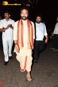 Tiger Nageswara Rao movie launch attended by Ravi Teja, Nupur Sanon, Chiranjeevi, and Minister Kishan Reddy