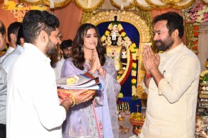 Tiger Nageswara Rao movie launch attended by Ravi Teja, Nupur Sanon, Chiranjeevi, and Minister Kishan Reddy