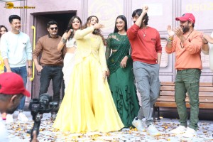 Tiger Nageswara Rao Trailer Launch attended by Ravi Teja, Nupur Sanon, Gayatri Bhardwaj, and Renu Desai