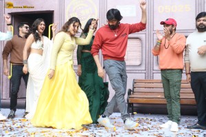Tiger Nageswara Rao Trailer Launch attended by Ravi Teja, Nupur Sanon, Gayatri Bhardwaj, and Renu Desai