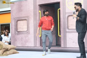 Tiger Nageswara Rao Trailer Launch attended by Ravi Teja, Nupur Sanon, Gayatri Bhardwaj, and Renu Desai