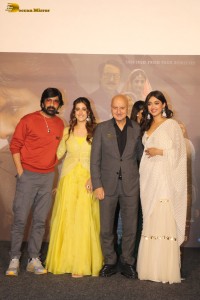 Tiger Nageswara Rao Trailer Launch attended by Ravi Teja, Nupur Sanon, Gayatri Bhardwaj, and Renu Desai