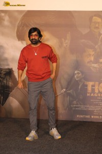 Tiger Nageswara Rao Trailer Launch attended by Ravi Teja, Nupur Sanon, Gayatri Bhardwaj, and Renu Desai