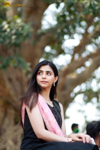 actress tina shilparaj in a traditional attire