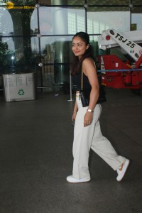 actress Tridha Choudhury stylish looks at mumbai airport