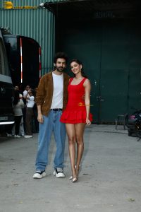 Kartik Aaryan and Ananya Panday promote Tu Meri Main Tera Main Tera Tu Meri