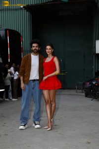 Kartik Aaryan and Ananya Panday promote Tu Meri Main Tera Main Tera Tu Meri