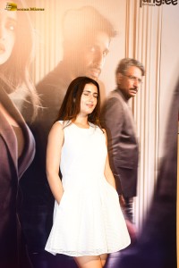 Ulajh Screening attended by Janhvi Kapoor, Khushi Kapoor, Arjun Kapoor, Rekha, and others