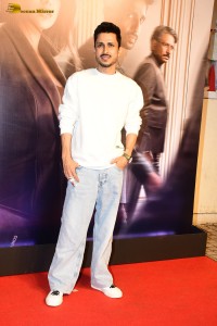 Ulajh Screening attended by Janhvi Kapoor, Khushi Kapoor, Arjun Kapoor, Rekha, and others