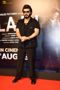 Ulajh Screening attended by Janhvi Kapoor, Khushi Kapoor, Arjun Kapoor, Rekha, and others