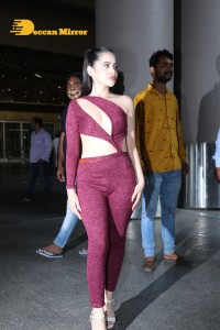 Urfi Javed in a crimson color dress shows off glamour at Airport