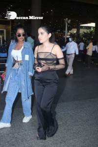 Urfi Javed in a rare black dress at Mumbai airport on November 22