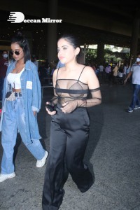Urfi Javed in a rare black dress at Mumbai airport on November 22