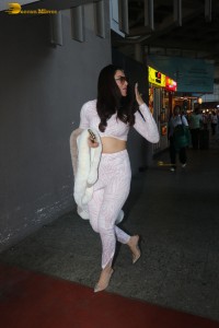 Bollywood actress urvashi rautela spotted at the airport