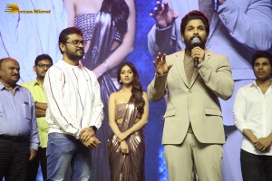 Urvasivo Rakshasivo Grand Success Celebration attended by Allu Sirish, Anu Emmanuel and Allu Arjun