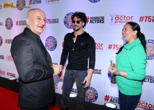 Bollywood movie Uunchai screening attended by Kangana Ranaut, Madhuri Dixit, Rani Mukerji and Isha Koppikar