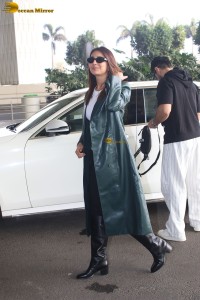 Indian actress Vaani Kapoor stylish looks at mumbai airport