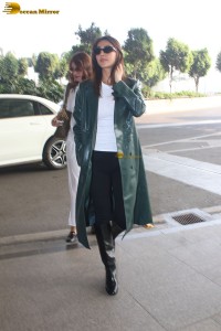 Indian actress Vaani Kapoor stylish looks at mumbai airport