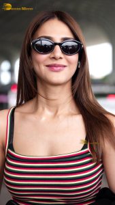 actress vaani kapoor red-hot looks at airport