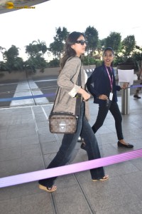 actress Vaani Kapoor chic look at mumbai airport