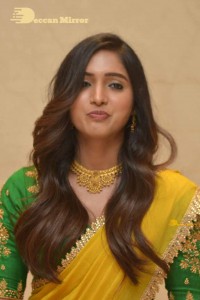 Telugu Actress Vaishali Raj dressed in Half Saree at her new movie Kanabadutaledu event