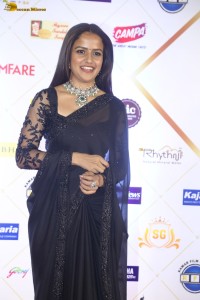 actress vaishnavi chaitanya sweet look in a black saree at filmfare awards