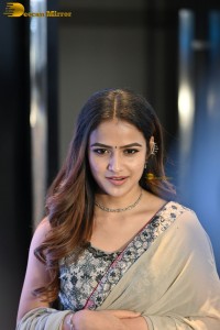 actress vaishnavi chaitanya pretty in salwar dress