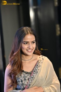 actress vaishnavi chaitanya pretty in salwar dress