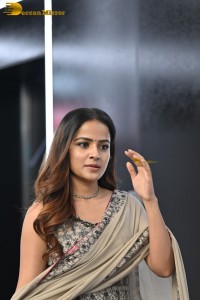 actress vaishnavi chaitanya pretty in salwar dress