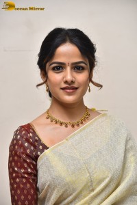 telugu actress Vaishnavi Chaitanya beautiful in a white saree